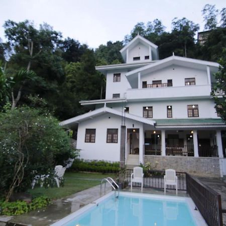 Muduna Walawwa Resort Kandy Buitenkant foto