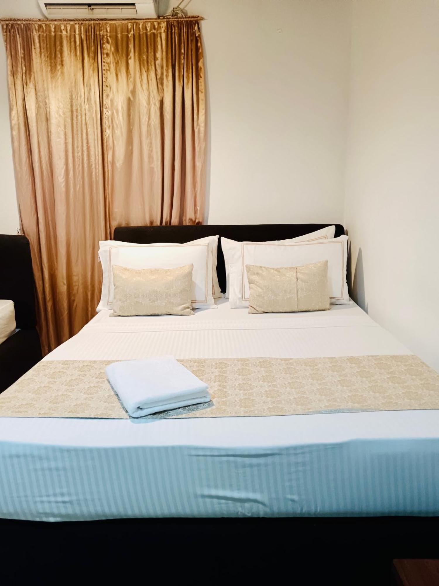 Muduna Walawwa Resort Kandy Buitenkant foto